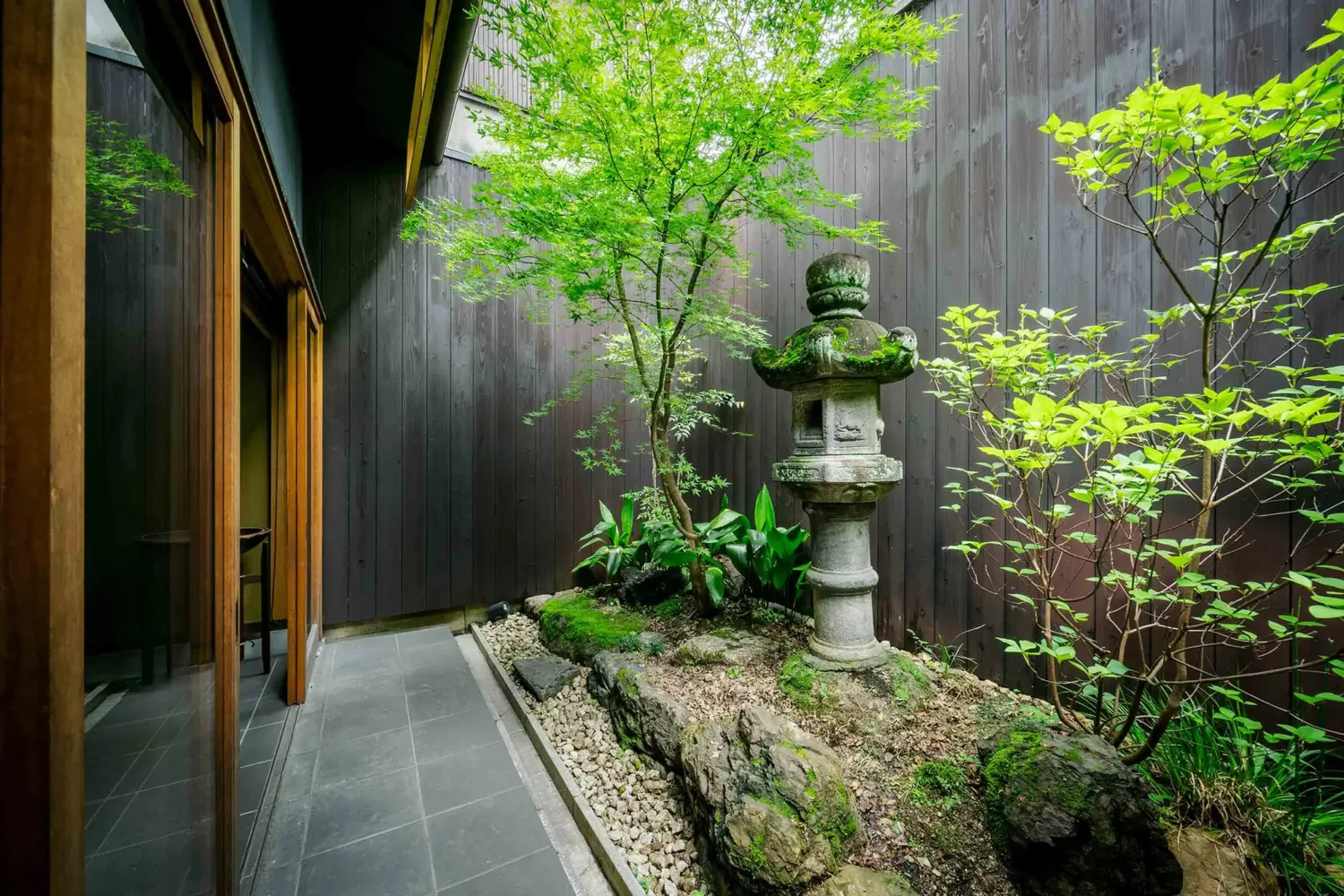 西本願寺 いづき 〈一棟貸し町家〉