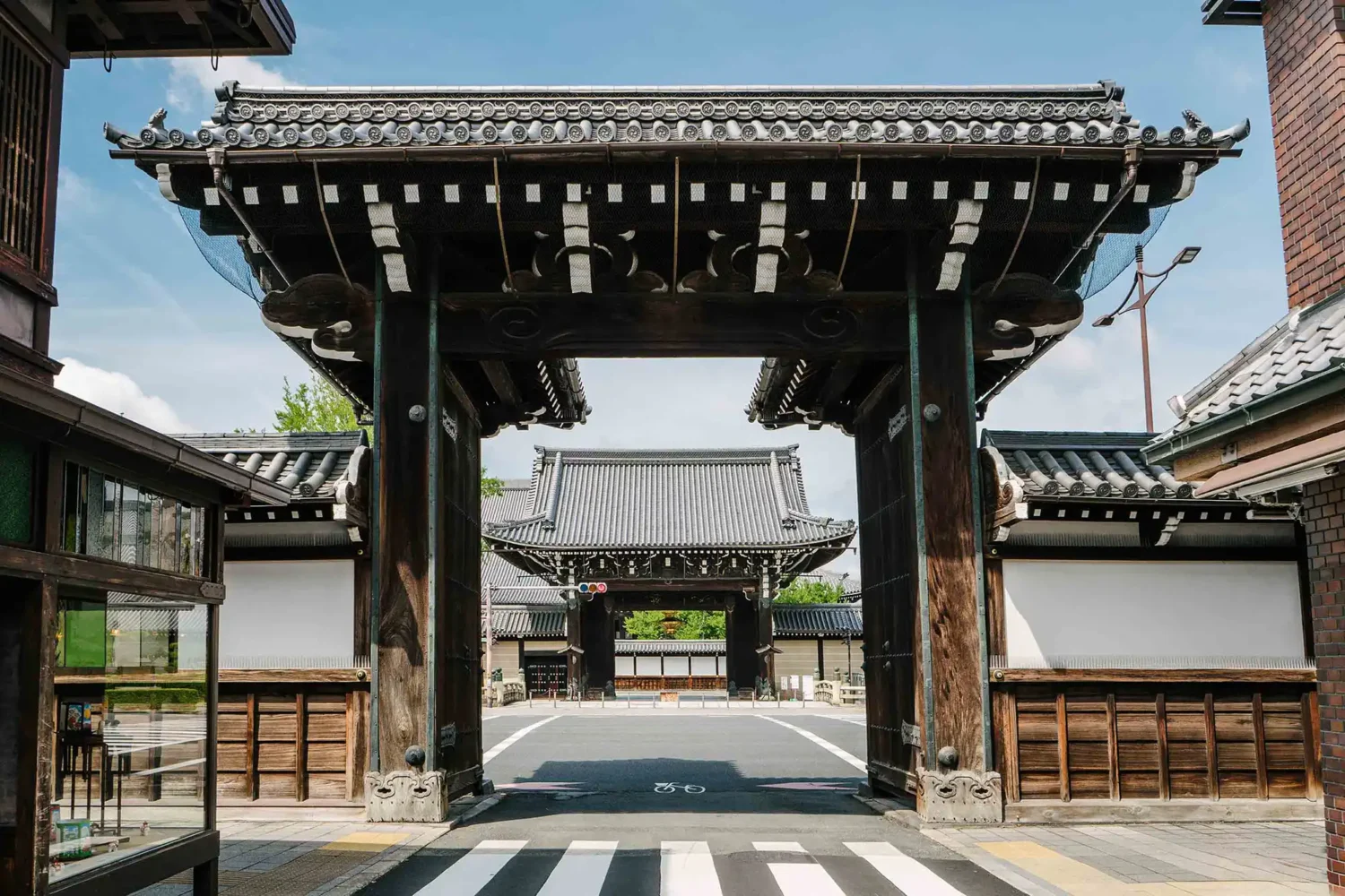 西本願寺 いづき 〈一棟貸し町家〉